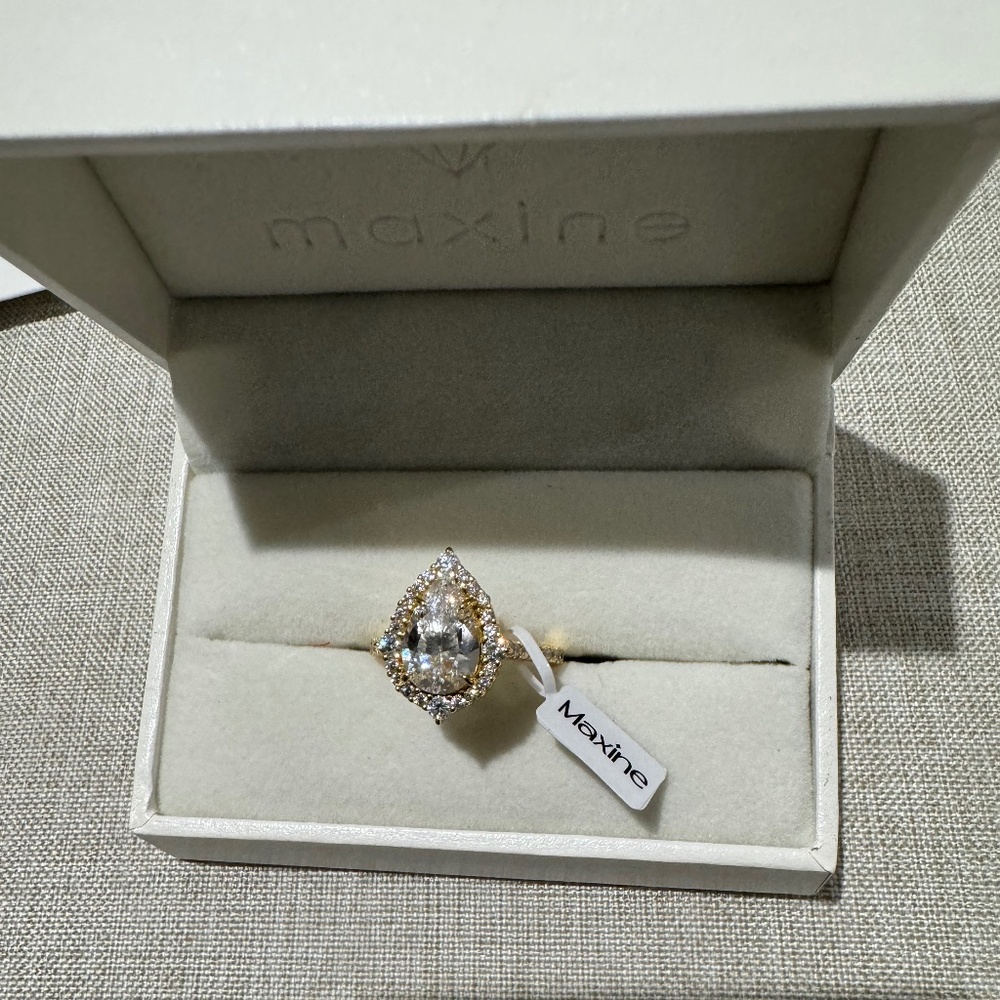 Stunning Yellow Gold Halo Pear Cut Elegant Engagement Ring